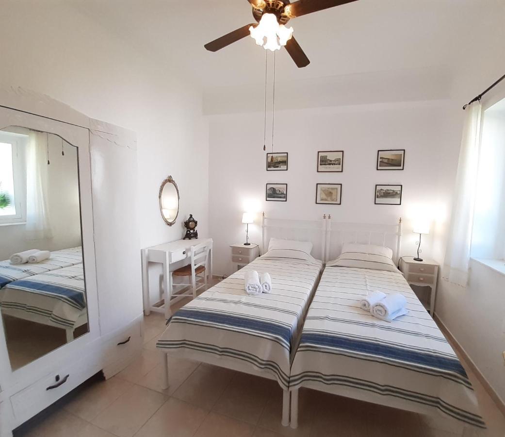 Dapia Holiday Home Spétses Eksteriør billede